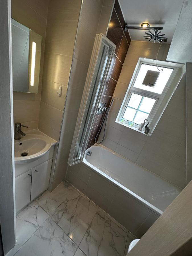 לונדון One Bedroom Flat In Chelsea מראה חיצוני תמונה